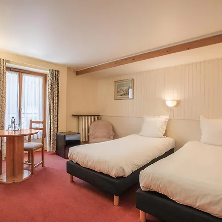 Otel La Croix Blanche 2*