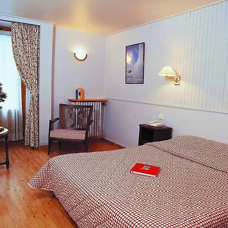 Hotel La Croix Blanche 2*